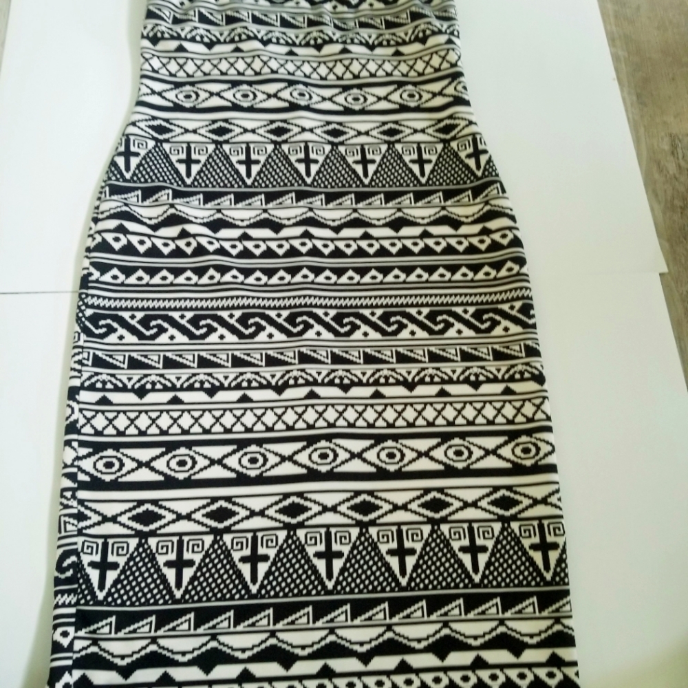 Tyche dress size large black and white dress triba